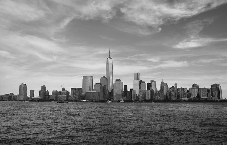 Geheim film sneeuwman New York City Skyline B&W Fotobehang op maat gemaakt! - Repro.nl